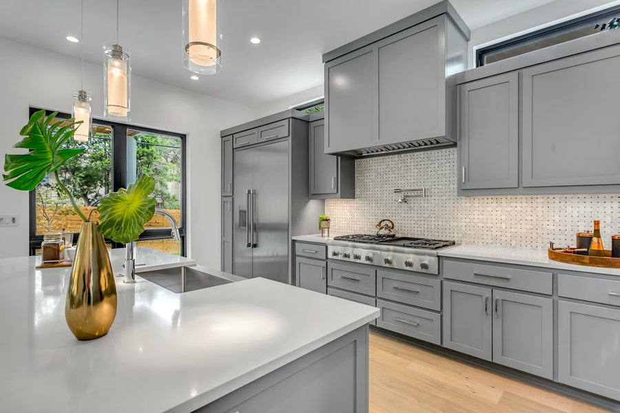 10 Tricks You Can Do When Decorating Above Kitchen Cabinets 2022